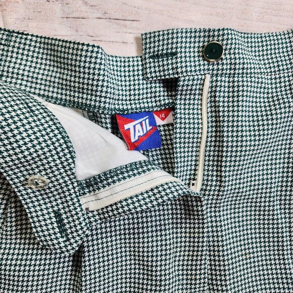 Tail Womens Size 14 Green Houndstooth Golf Shorts With Wailea Maui Embroidery - Picture 3 of 11